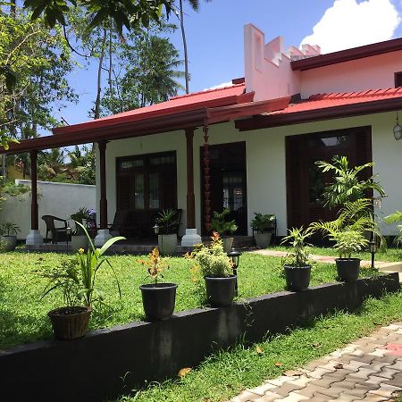 Mirewon Guest Hotel Weligama Kültér fotó